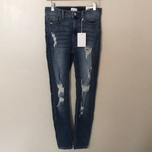 NEW Sneak Peek Mid Rise Skinny Jeans. Size 5
